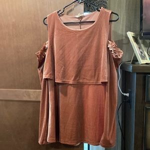 Easel Velvet Cold Shoulder Top #5
